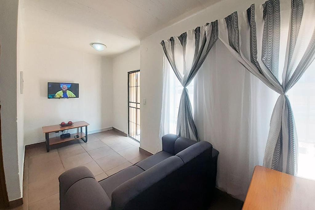 Queens Palace Pretoria Bilik gambar