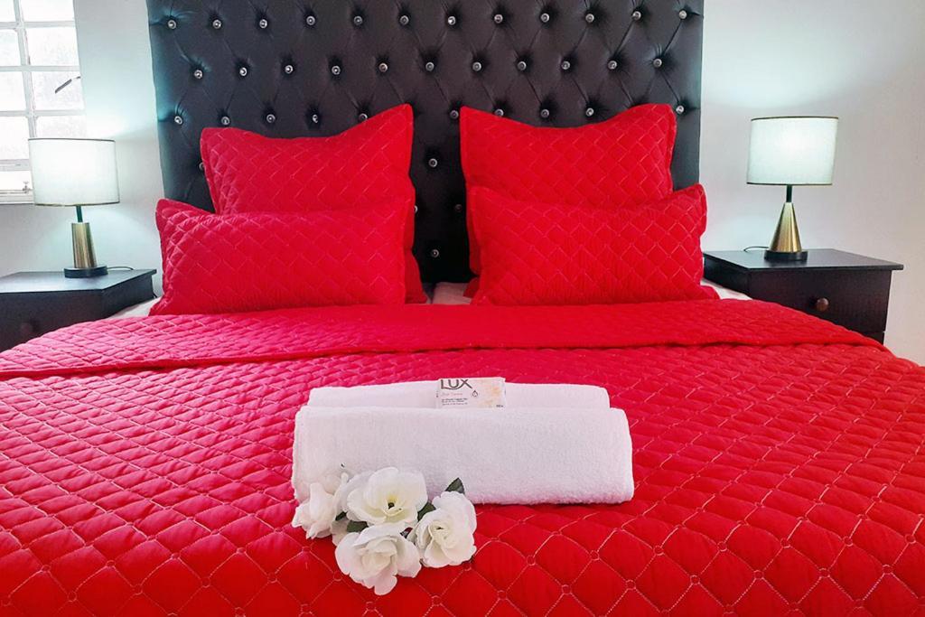 Queens Palace Pretoria Bilik gambar