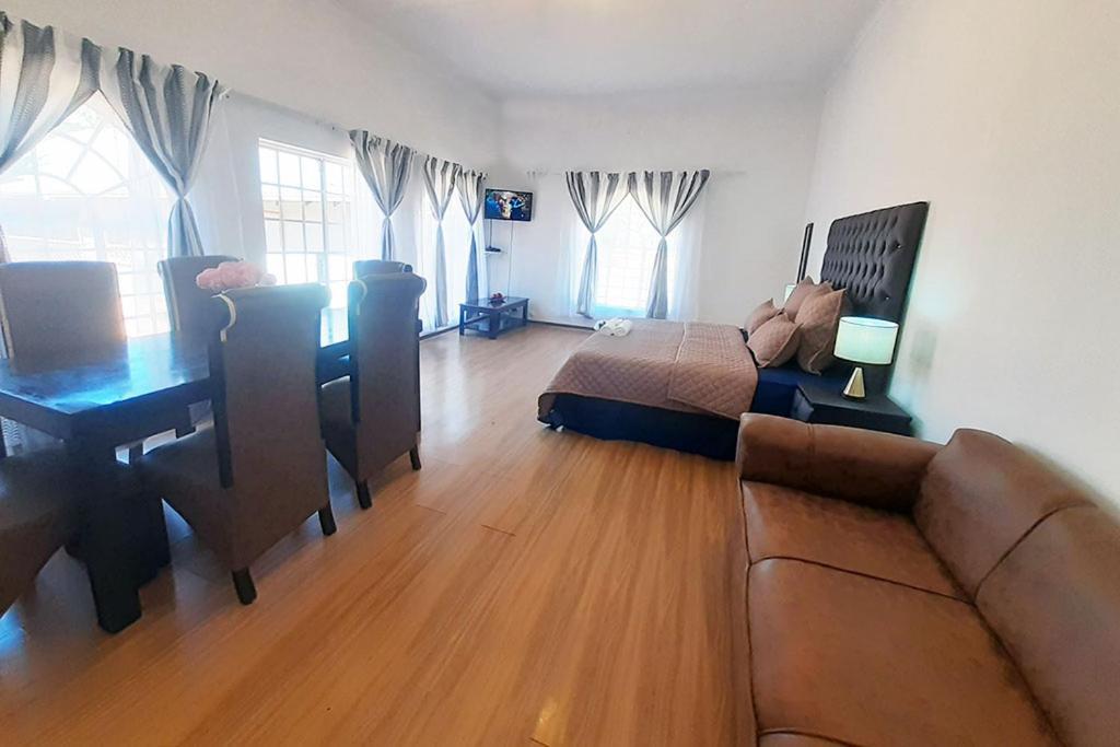 Queens Palace Pretoria Bilik gambar