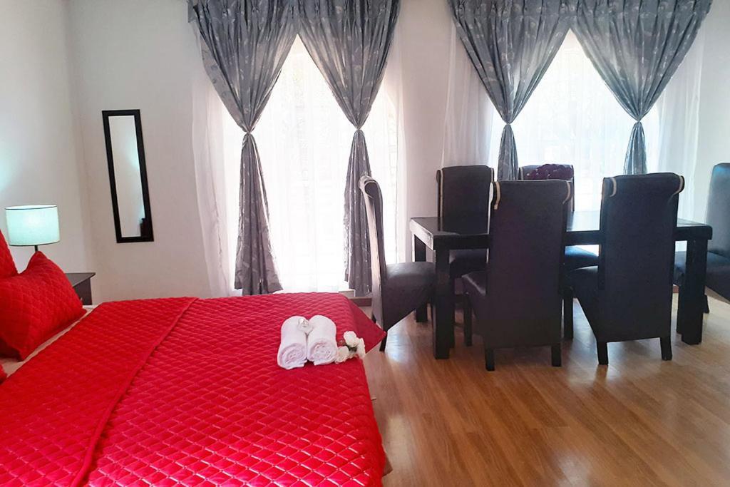 Queens Palace Pretoria Bilik gambar