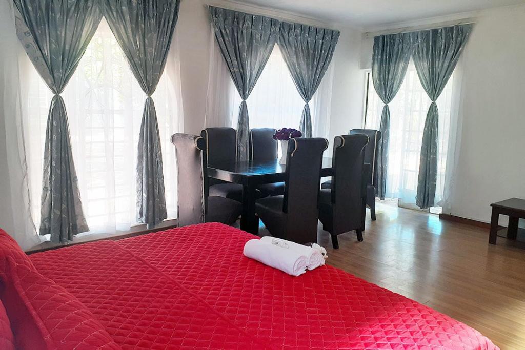 Queens Palace Pretoria Bilik gambar